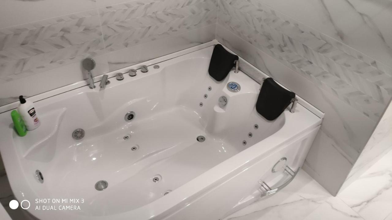 White House Lejlighedshotel Balti Eksteriør billede